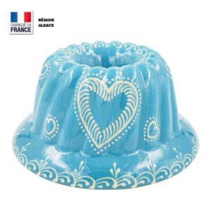 moule kouglof bleu turquoise décor coeur de face